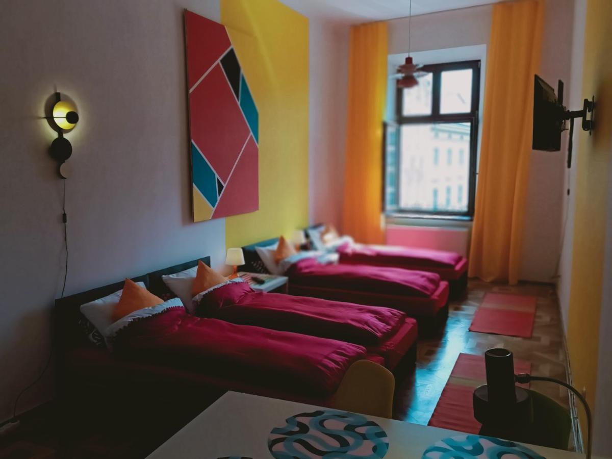 View To The Cracow Basic Apartment Krakow Ngoại thất bức ảnh