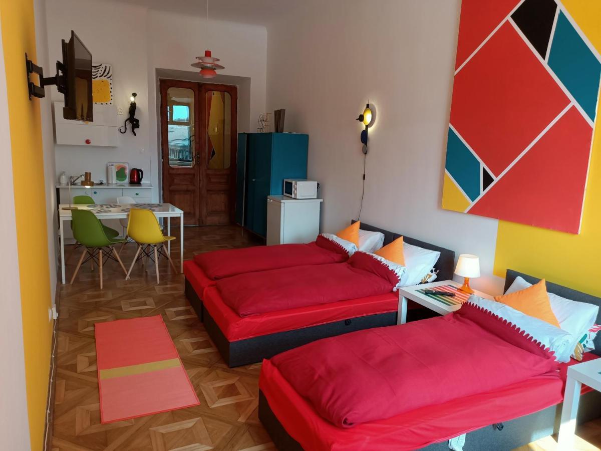 View To The Cracow Basic Apartment Krakow Ngoại thất bức ảnh