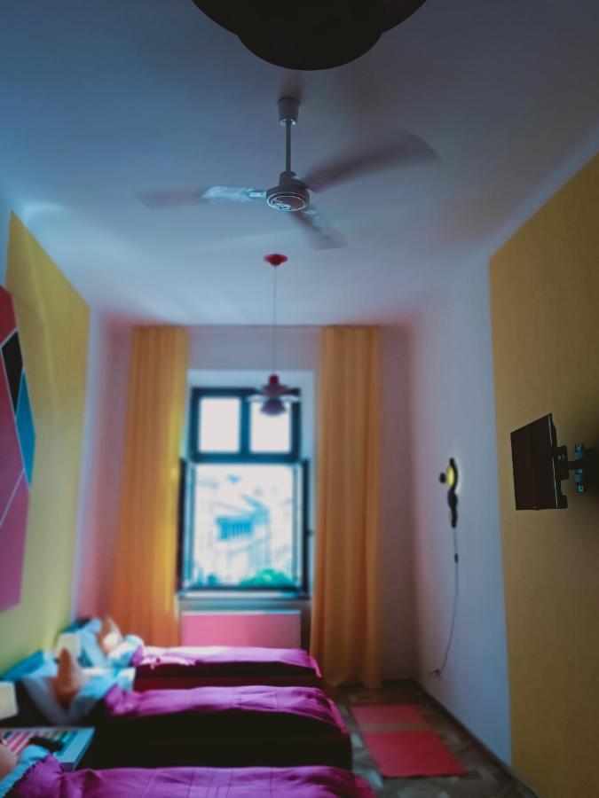 View To The Cracow Basic Apartment Krakow Ngoại thất bức ảnh