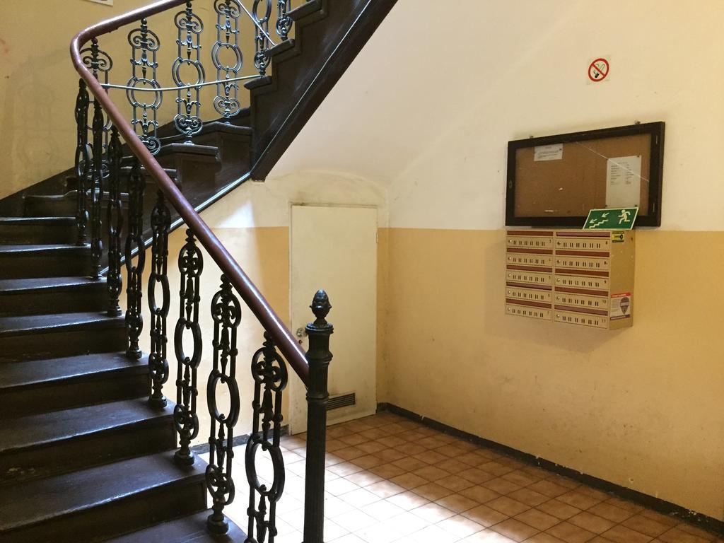 View To The Cracow Basic Apartment Krakow Ngoại thất bức ảnh